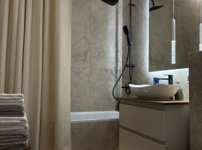 V Mikrorayone Solnechny Ryadom S TskhIEg Flat