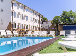 Отель Максим Парк-Лоо