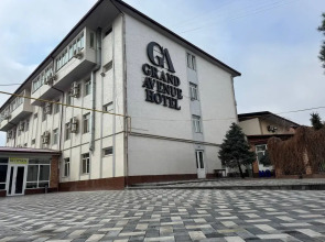 Отель Grand Avenue