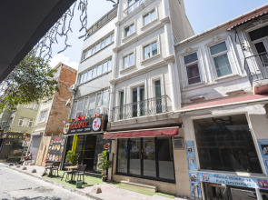 Отель Ten Rooms Istanbul Hotel