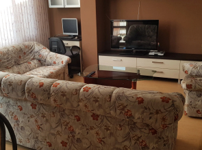 Solnechnaya Kvartira S Prekrasnym Vidom Apartments