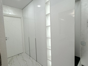 Апартаменты на Чкалова после ремонта, 2 комнаты: гостиная и спальня