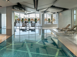 Отель Crowne Plaza Istanbul Florya