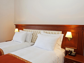 Отель Aren Suites