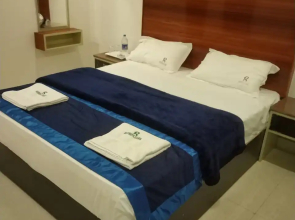Hotel Rathna Park