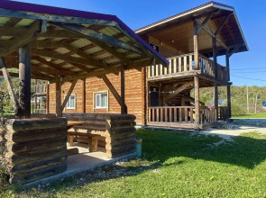 Thach from Travel Hotels Entourage