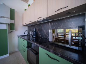 Частный Дом с Бассейном Мансардой и Видом на Горы