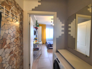 Апартаменты Вторая Студия на Маресьева