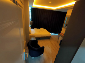 Отель Loft Airport