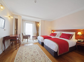 Отель Aren Suites