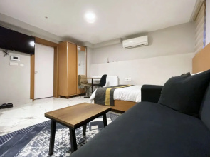 Basement With Fast WiFi And AC Apartments