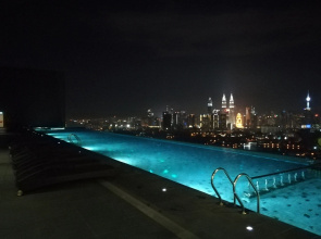 Luxury Duplex @ Infinity Sky Pool Overlooking KLCC Apartments