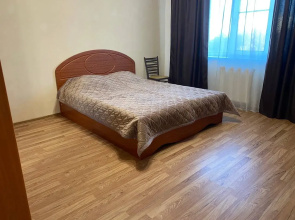 Dukat U Ozera Shkolnoye Flat