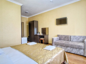 Отель Кавказ