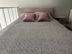 Двухуровневые апартаменты Pink Powder у метро Бауманская