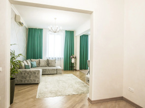 Апартаменты 3 комнатные Интернациональная 2 Центр города