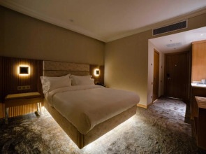 Frankfort Hotel & Spa (Франкфорт и Спа)