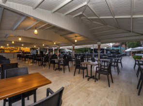 Armas Green Fugla Beach