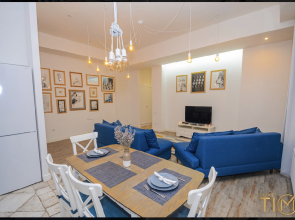 Апартаменты в центре «кинотеатр для двоих»