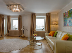 Апартаменты 5-комнатные HomeApart Сторожовская, 8