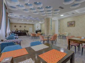 Отель Shah Palace