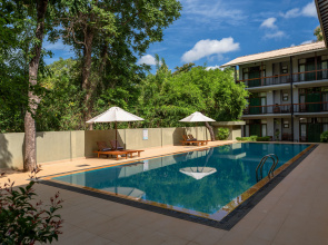 Fresco Water Villa Hotel