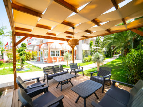 Rose Garden Premium Hotel