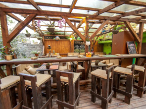 Schastlivy Slon Guest House