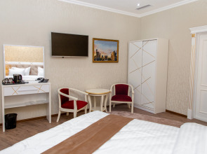 Отель The Royal