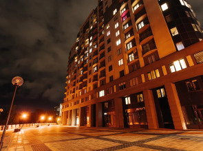 Апартаменты 9 ночей с видом на речку на Коммунальной 1