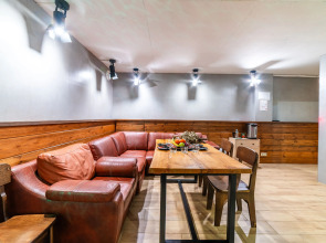 Гостевой комплекс с баней Вверх