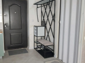 Studiya Na 8 Maya Flat
