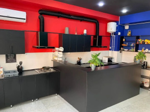 Хостел Safarov's Family Hostel