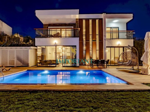 Farilya Villas by Important Group Travel Villa