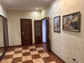 Квартира Трехкомнатная Каштановая аллея