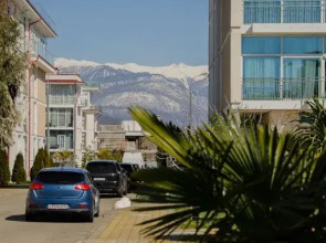 Квартира на цокольном этаже спасающие от жары с кухонной зоной