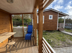 Uyutny na Beregu Morya s Besedkoy Private House