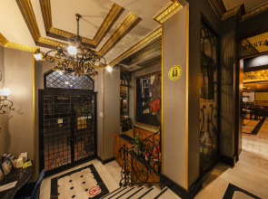 Santa Ottoman Hotel