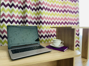 Апартаменты Комфортная Уютная 2-Комнатная Квартира в Центре с Парковкой