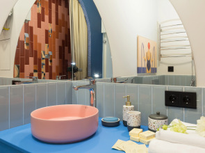 Квартира Величественная сталинка на набережной в историческом центре города-героя.