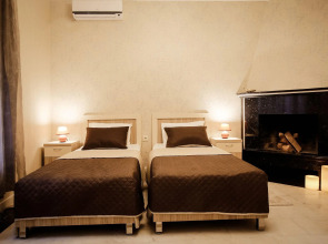 Отель Toma's House