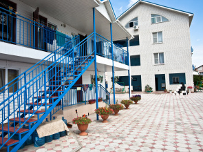 Sinyaya Kryisha Guest House