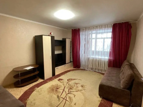 Prostornaya 3-Komnatnaya V Tsentre Goroda Flat