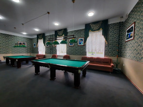 Отель Корона