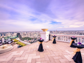 Отель Tower Club at lebua