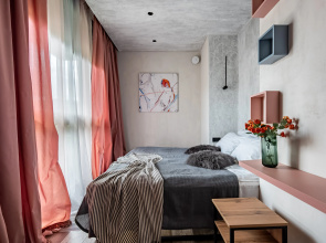 Okhta Suite 17 s otdelnym vhodom i bolshoy terrasoy Apartments