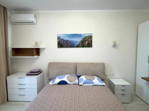 Na Ulitse Nikolaya Kondratenko 21 Flat