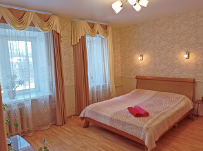 Апартаменты на Трефолева 12а