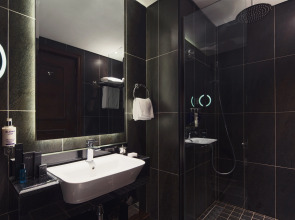 Отель Dukes The Palm Dubai