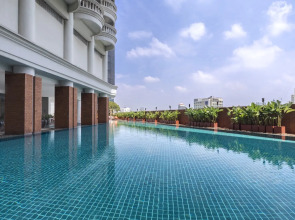 Отель Tower Club at lebua